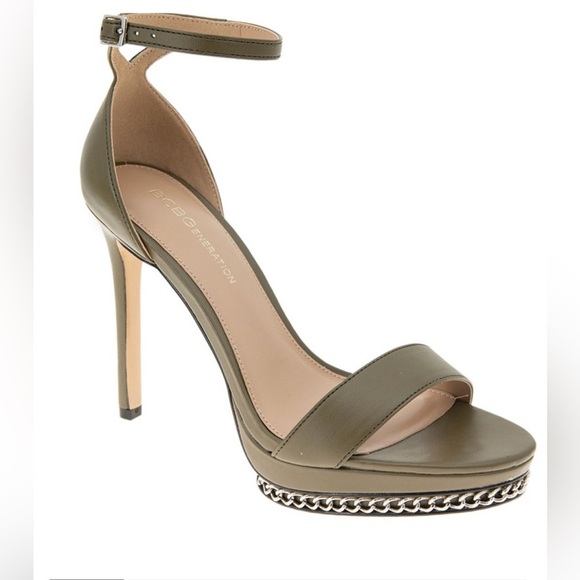 Women's Noelli Chain Detailed Platform Sandal - Picture 1 of 10